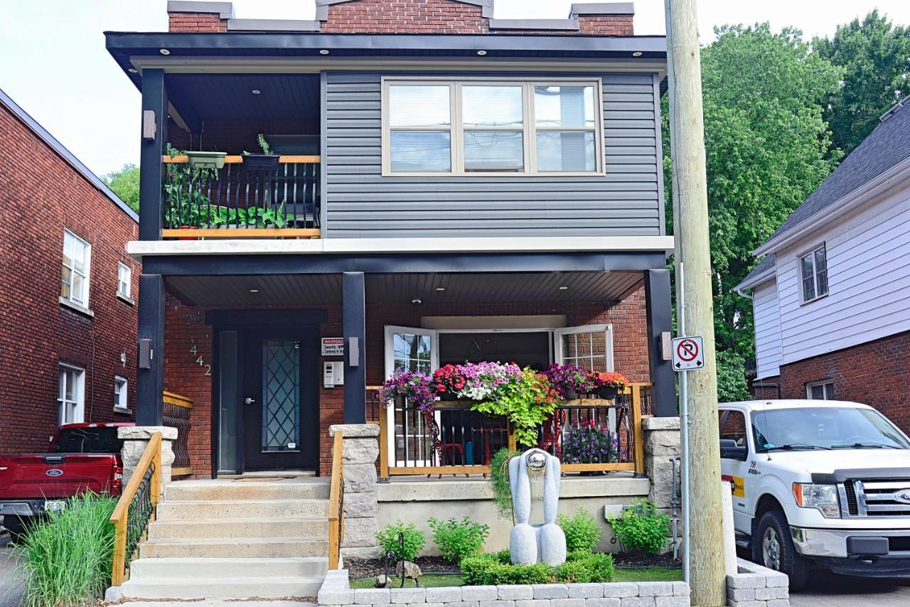 Ottawa Downtown Executive Apartment Retreat With Private Balcony Near Bank Street - Sleep Max 2 Kültér fotó