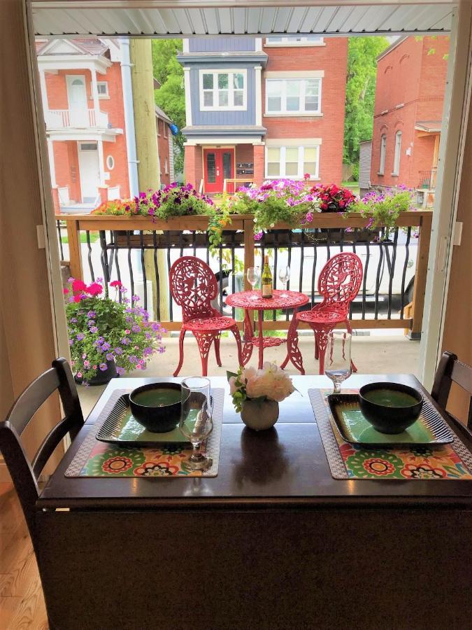 Ottawa Downtown Executive Apartment Retreat With Private Balcony Near Bank Street - Sleep Max 2 Kültér fotó